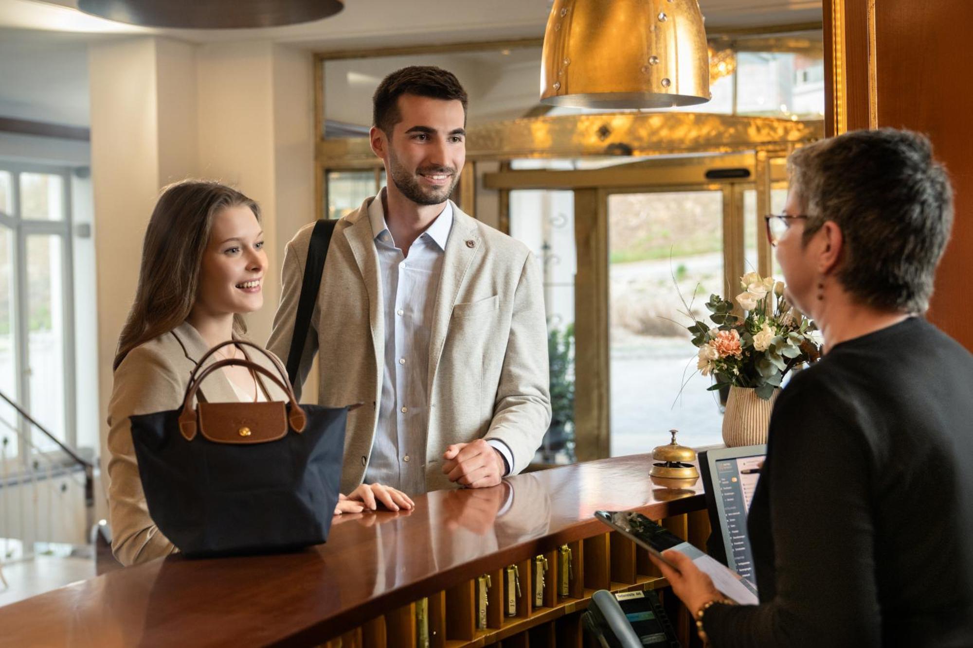 Hotel Dreifluessehof Gaestehaus Passau Bagian luar foto